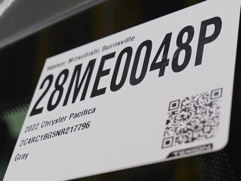 Used 2022 Chrysler Pacifica Touring-L FWD image 31