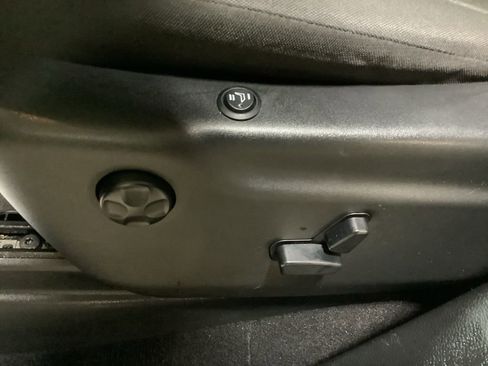 Used 2021 Jeep Grand Cherokee Laredo image 23