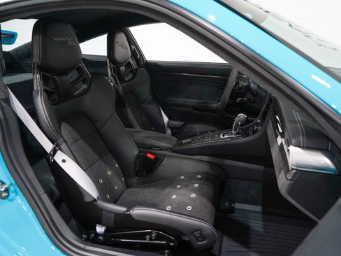 Used 2018 Porsche 911 GT2 RS RWD image 15
