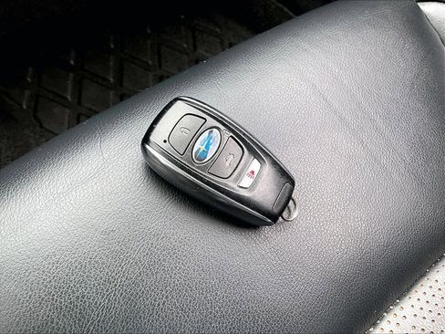 Used 2022 Subaru Crosstrek 2.5i Limited w/ Moonroof Package 2 AWD/4WD image 30