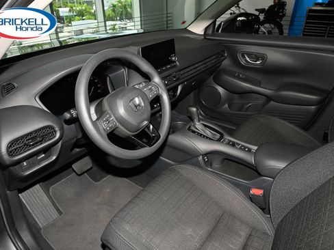 Certified 2024 Honda HR-V LX image 19