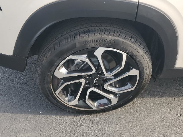 Certified 2026 Chevrolet Trax RS w/ Driver Confidence Package FWD image 5