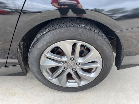 Used 2018 Honda Accord LX image 17