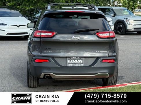 Used 2016 Jeep Cherokee Limited AWD/4WD image 8