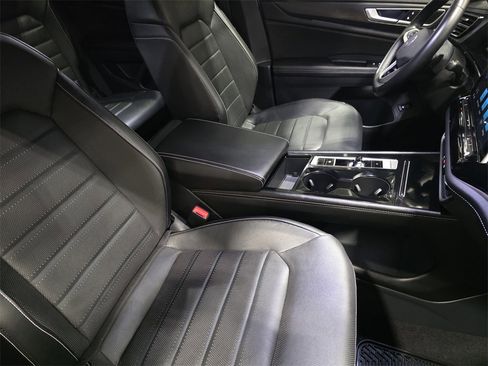 Used 2024 Volkswagen Atlas Cross Sport SEL R-Line image 12