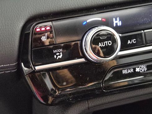 New 2026 Honda Pilot Touring image 17