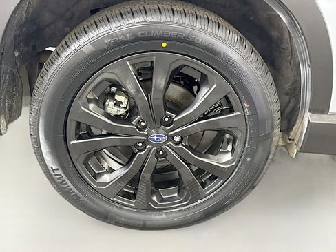 Used 2024 Subaru Forester Sport image 33