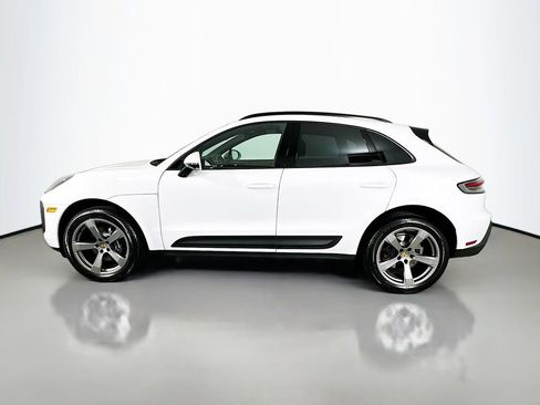 New 2025 Porsche Macan image 2