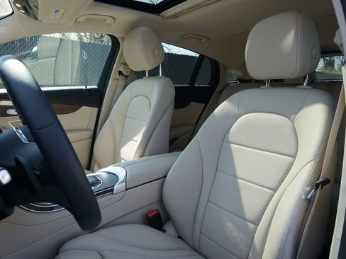 Used 2022 Mercedes-Benz GLC 300 4MATIC Coupe image 16