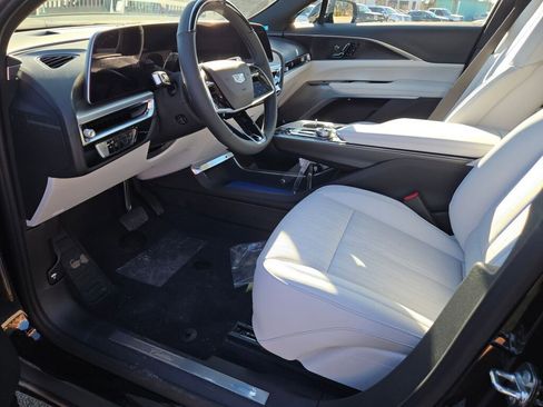 New 2026 Cadillac Lyriq Premium Luxury AWD/4WD image 26