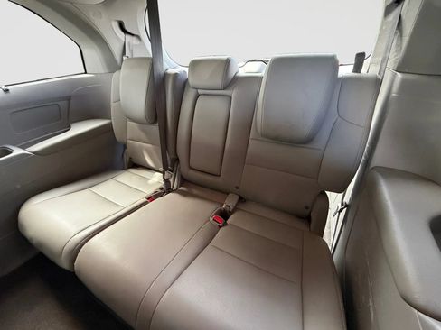 Used 2012 Honda Odyssey Touring Elite image 16