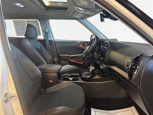 Certified 2023 Kia Soul GT-Line image 26