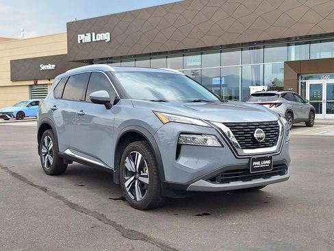 Used 2021 Nissan Rogue SL image 1
