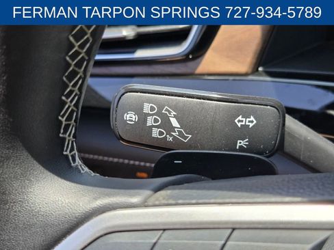 Used 2025 Volkswagen Atlas SE AWD/4WD image 33