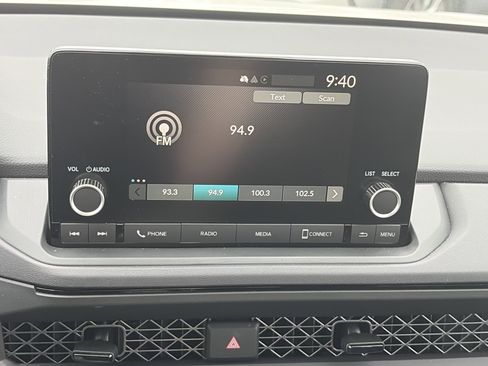 Used 2025 Honda Accord LX image 25