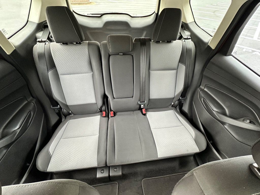 Used 2017 Ford Escape SE FWD image 22