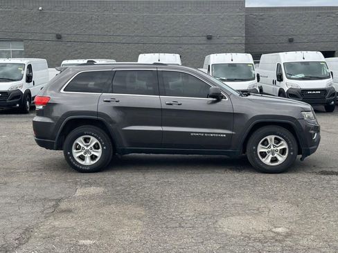 Used 2014 Jeep Grand Cherokee Laredo w/ Quick Order Package 23E AWD/4WD image 2