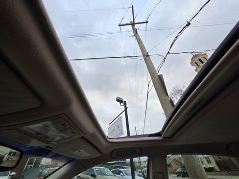 Used 2008 Toyota Avalon XLS image 24