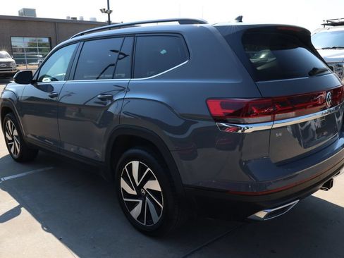 Used 2025 Volkswagen Atlas SE AWD/4WD image 7