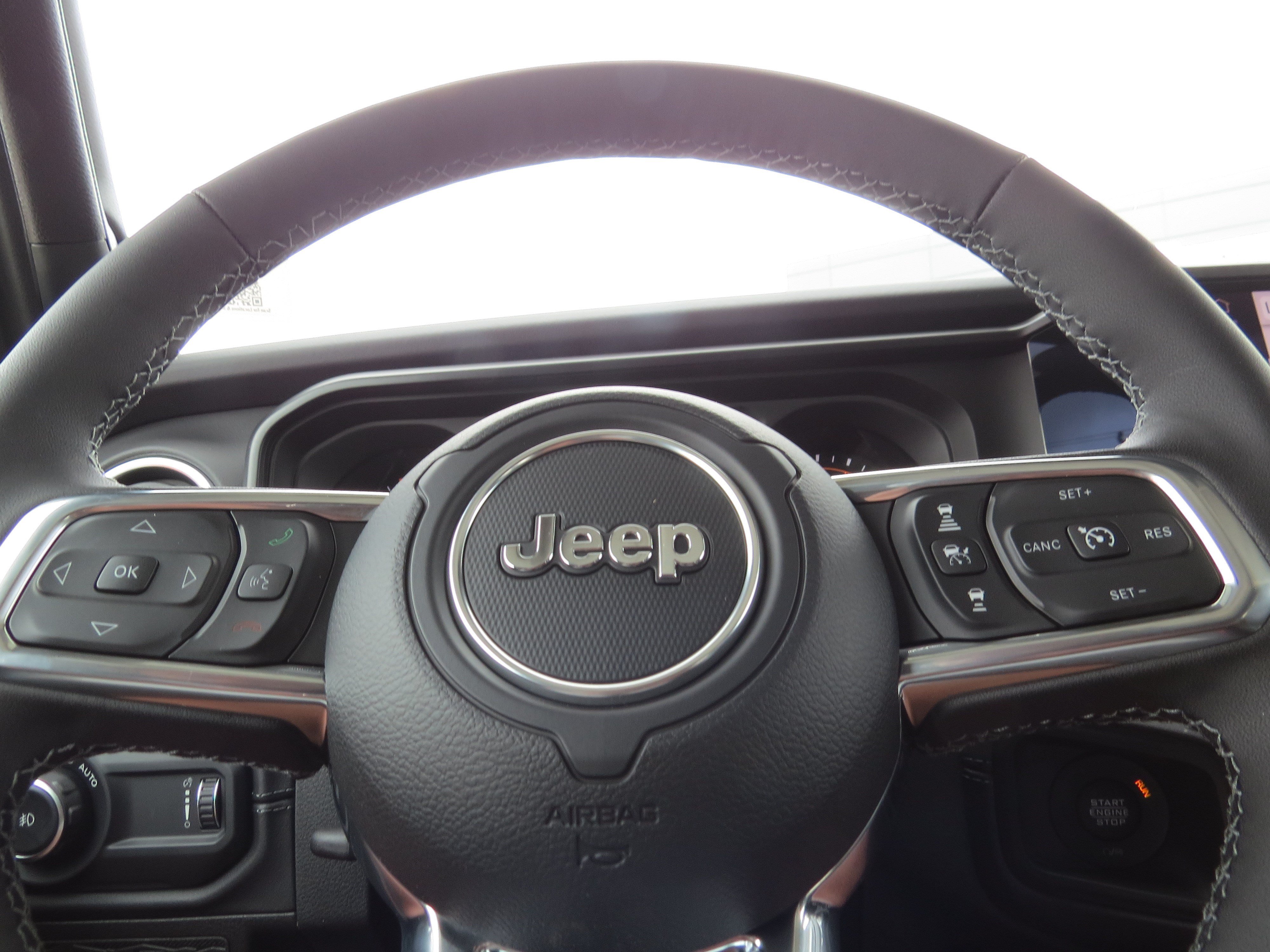 New 2026 Jeep Wrangler Unlimited Sahara AWD/4WD image 17