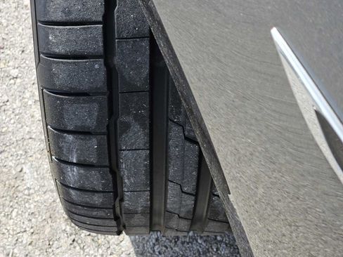 Used 2019 Volkswagen Golf R image 10