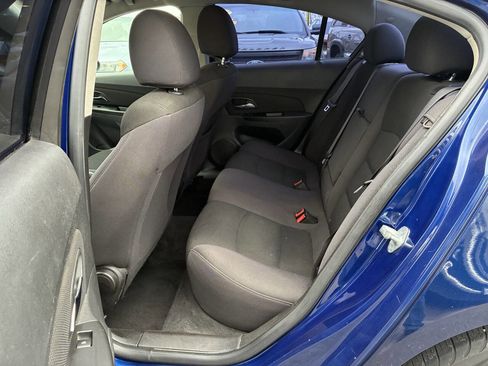 Used 2013 Chevrolet Cruze LT image 4