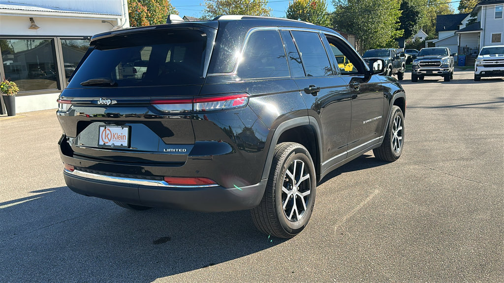 Used 2025 Jeep Grand Cherokee Limited AWD/4WD image 8