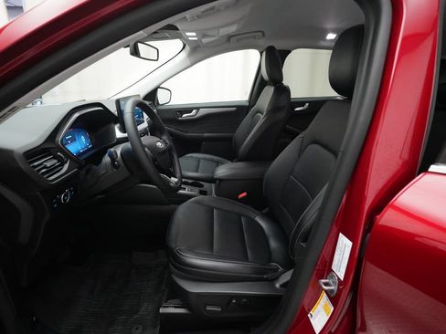 Used 2024 Ford Escape Platinum AWD/4WD image 7