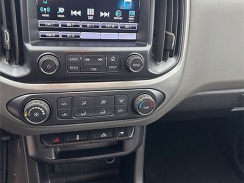 Used 2018 Chevrolet Colorado LT image 14