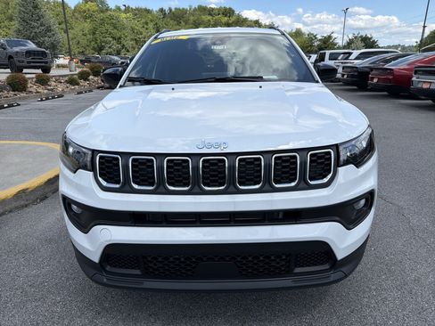 New 2026 Jeep Compass Latitude AWD/4WD image 3