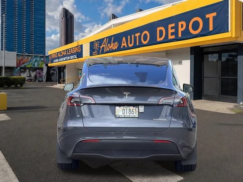 Used 2023 Tesla Model Y Performance AWD/4WD image 4