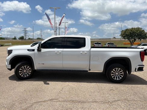 Used 2023 GMC Sierra 1500 AT4 w/ Technology Package AWD/4WD image 6