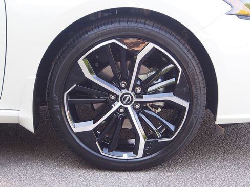 New 2026 Nissan Altima 2.5 SR FWD image 9