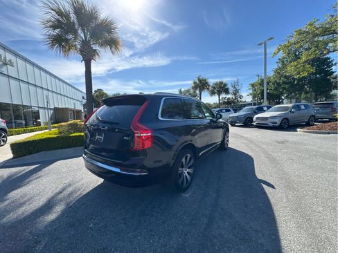 Used 2023 Volvo XC90 B6 Ultimate w/ Lounge Package image 18