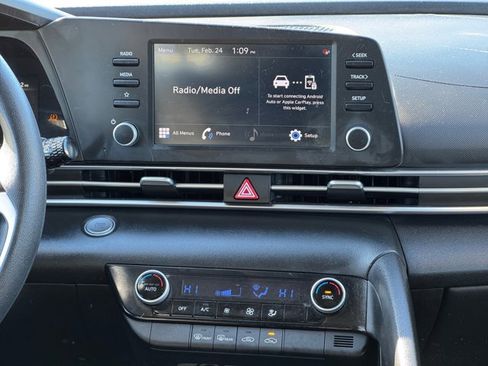 Certified 2023 Hyundai Elantra SEL image 13