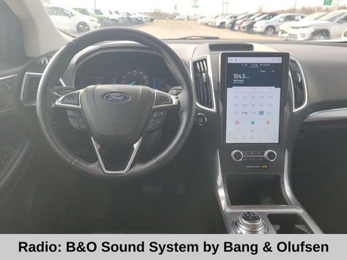 Used 2024 Ford Edge Titanium image 4