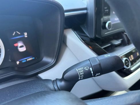 Used 2022 Toyota Corolla LE image 34