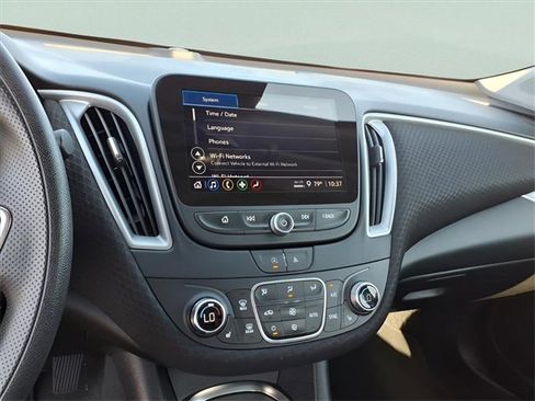 Used 2024 Chevrolet Malibu LT image 11