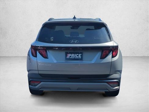 Used 2025 Hyundai Tucson SEL FWD image 7