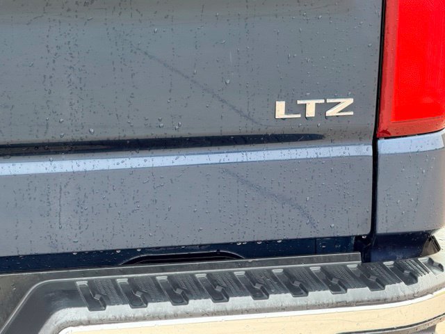 Used 2022 Chevrolet Silverado 1500 LTZ w/ LTZ Premium Package AWD/4WD image 8