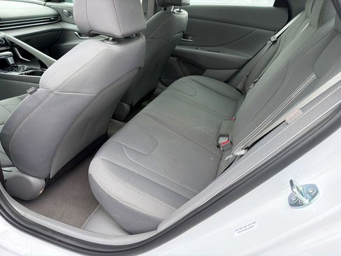 Used 2025 Hyundai Elantra SEL FWD image 20
