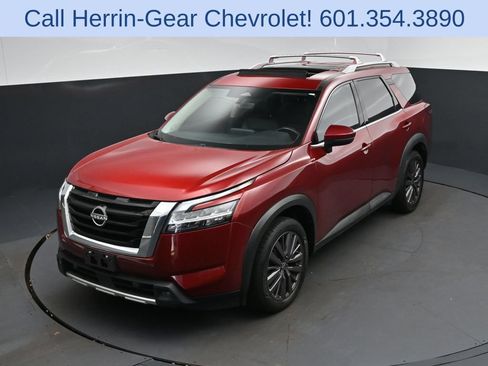 Used 2023 Nissan Pathfinder SL w/ SL Premium Package FWD image 31