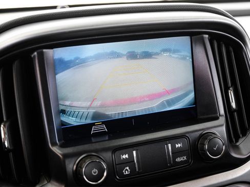 Used 2021 Chevrolet Colorado LT w/ Fleet Safety Package image 15