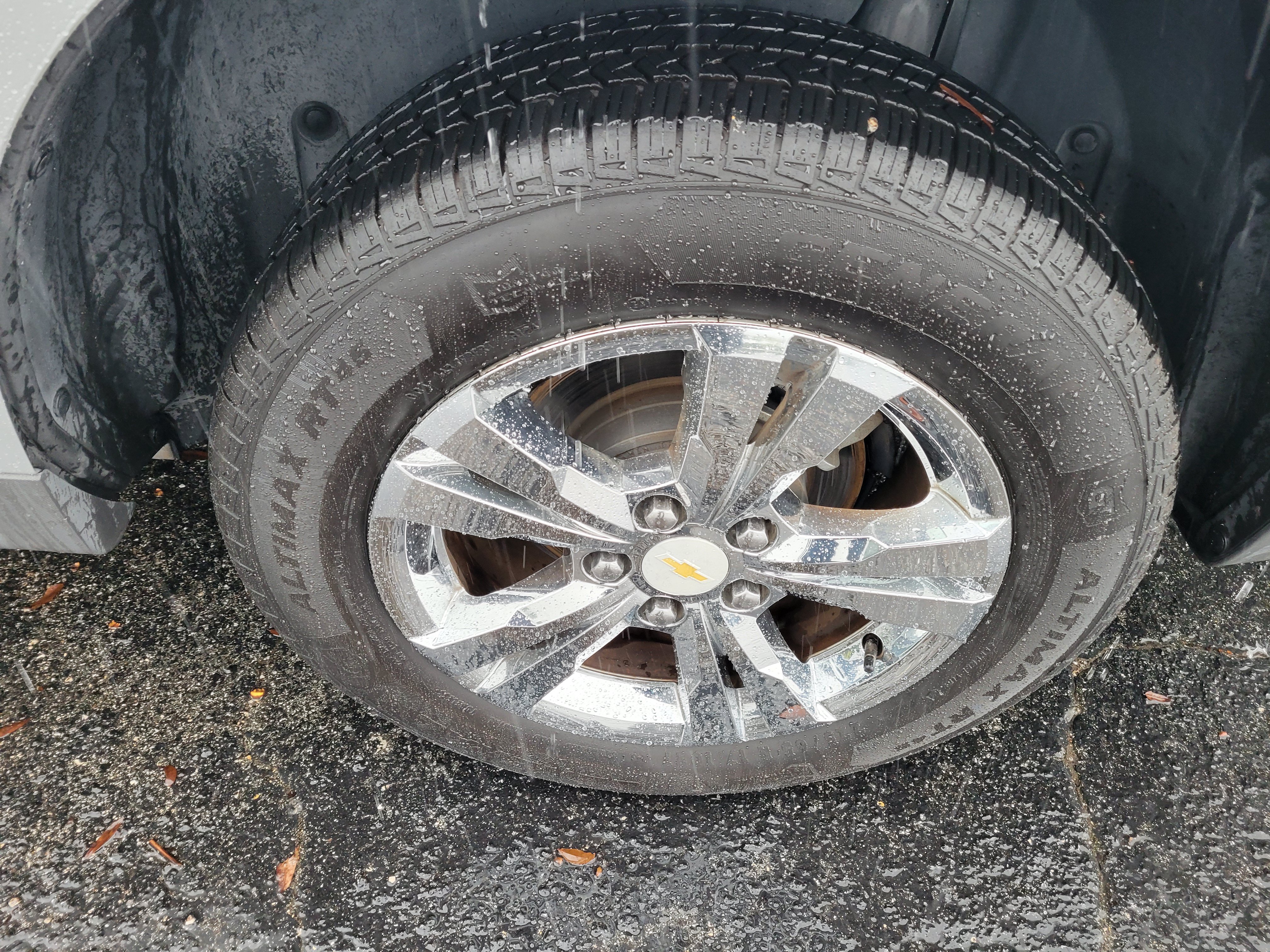 Certified 2017 Chevrolet Equinox LS FWD image 33