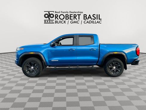 Used 2024 GMC Canyon Elevation w/ Elevation Premium Package AWD/4WD image 5