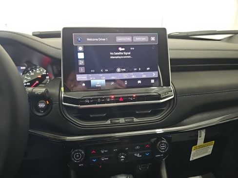 New 2026 Jeep Compass Limited image 27