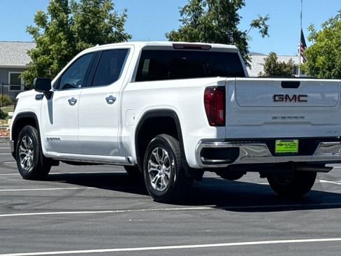 Used 2025 GMC Sierra 1500 SLT RWD image 3