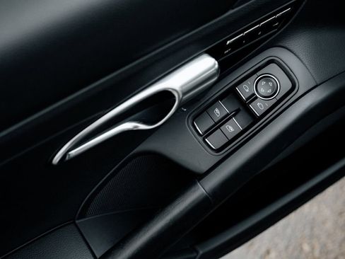 Used 2014 Porsche 911 Carrera image 24