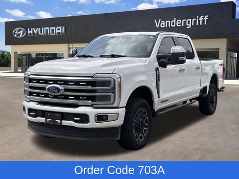 Used 2024 Ford F250 Platinum image 4