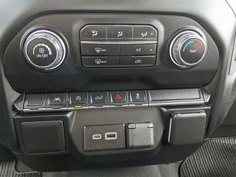 Used 2022 Chevrolet Silverado 1500 Custom image 19